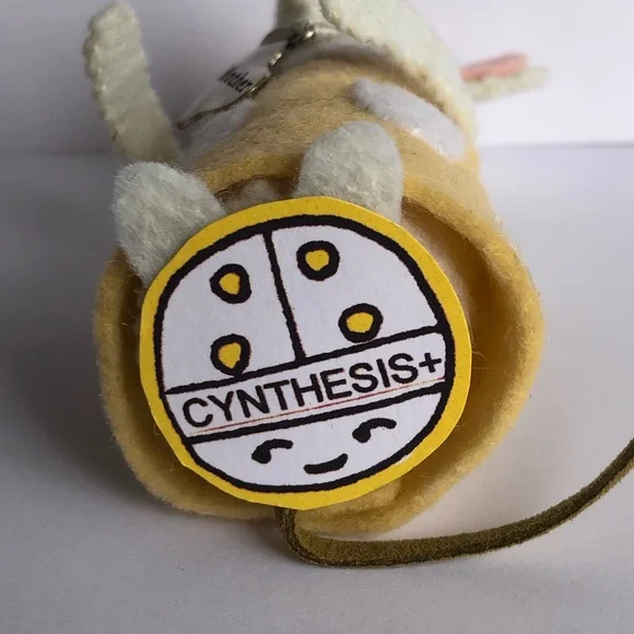 Mother felt Mouse art doll butter yellow dress pendant hand-sewn Handmade gift - Picture 6 of 8